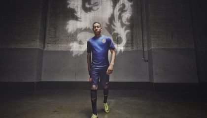 海星体育官网：半场风暴！上海海港3-0领先河南，莱昂纳多传射建功，李新翔、加布里埃尔联袂破门