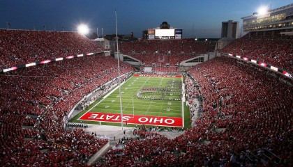 海星体育_亚马尔生日聚会风波再起，爆料模特澄清言论均为推测，真相仍陷迷雾