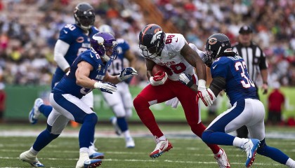 海星体育直播：加拉警告杰克逊，首发位置岌岌可危，佩德罗与德拉普虎视眈眈