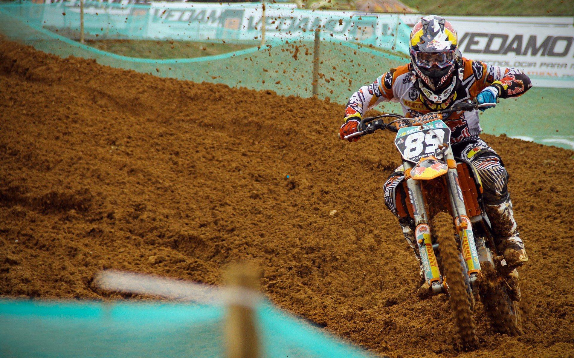 克罗斯坦言拜仁错失维尔茨,阿隆索皇马经历成执教优势关键